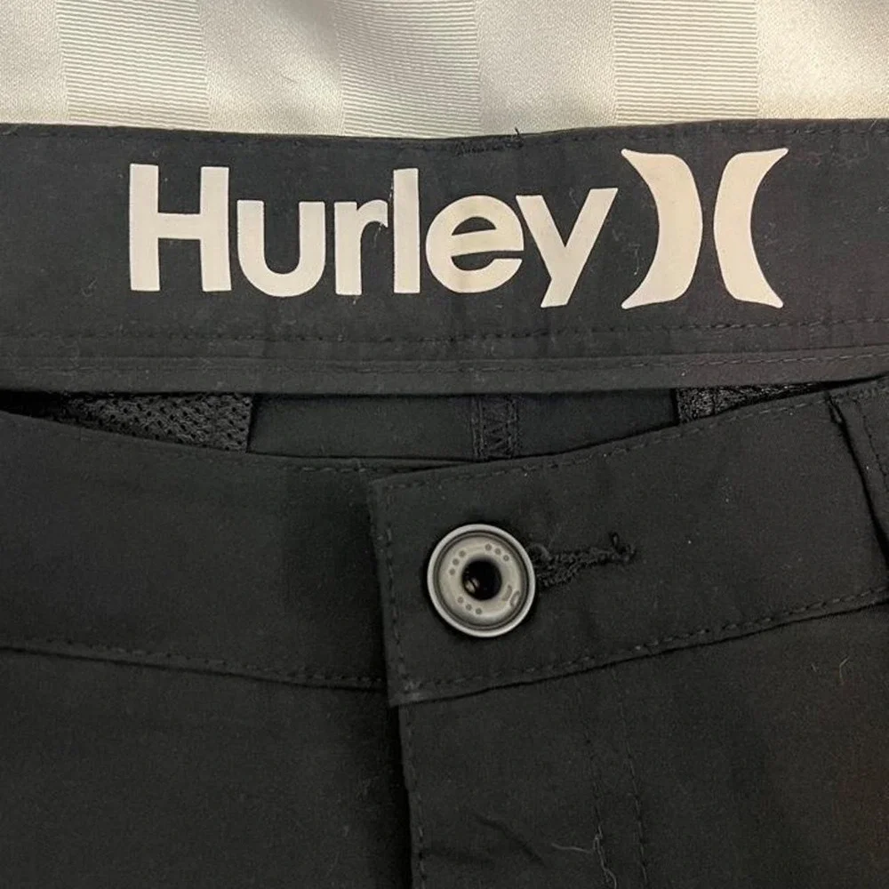 Hurley Quick-dry Black hybrid boardshorts with a relaxed fit